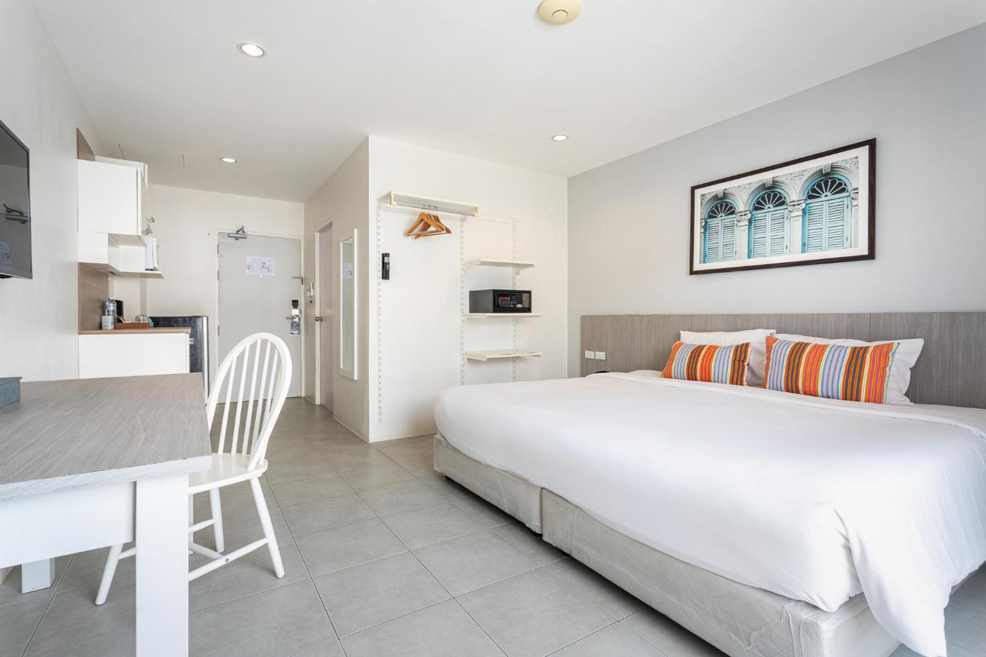 Hotel Recenta Phuket Suanluang Extérieur photo